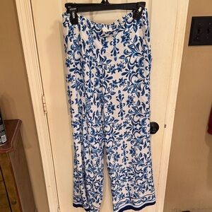 Bwear White Wide-Leg Pants with Blue Floral Print
